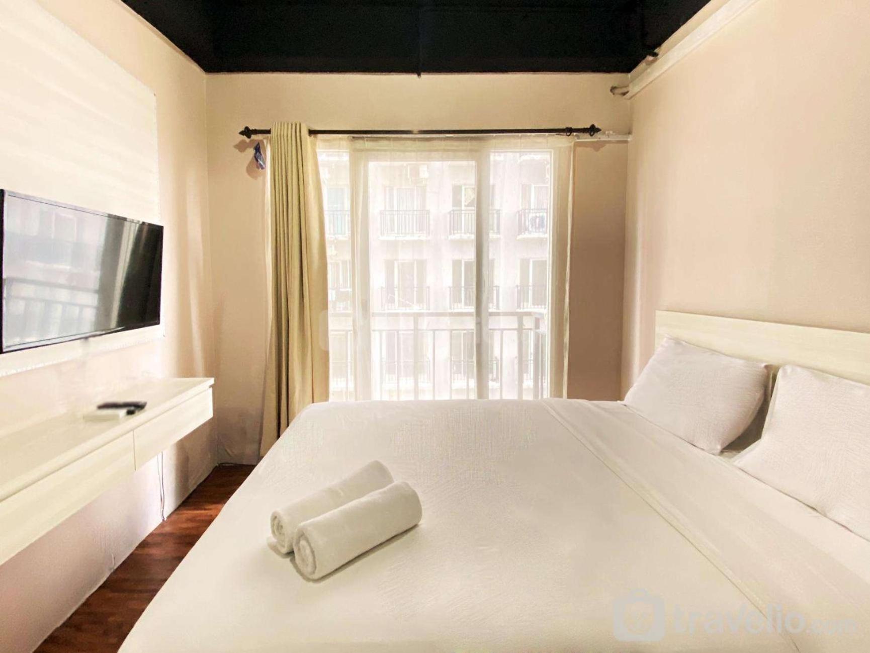 Apartemen Comfort Minimalist At 3rd Floor Grand Afrika By Travelio