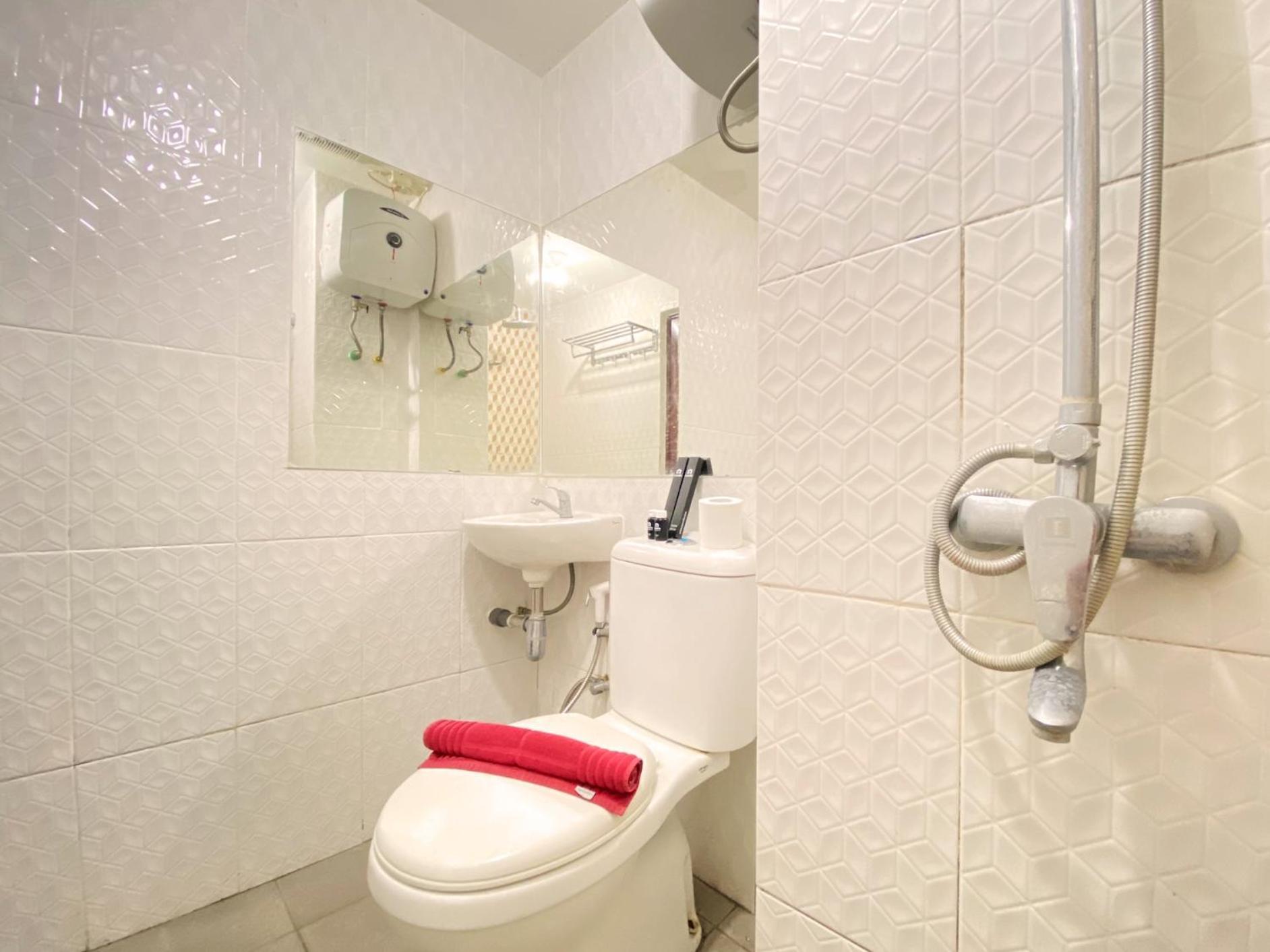 Comfort Minimalist At 3rd Floor Grand Afrika By Travelio * Bandung